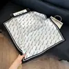 Pañuelo de Seda 70 Cuadrado Moda Coreana de Alta Gama Versátil Profesional Seda Sintética Pequeño Pañuelo de Cuello Estampado Retro Pañuelo de Seda para Mujer