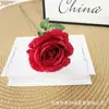 Flor artificial de rosa con diamante único adornos para el hogar sala de estar alto sentido decoración de arreglo floral para auditorio de bodas fabricantes al por mayor