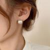 Aretes Redondos Simples y Elegantes de Plata S925 con Forma de Gota de Agua para Mujer, Aretes Mate de Alta Gama, Estilo Lujo Ligero, Aretes de Tuerca Nicho Únicos