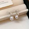 Pendientes de Perla Redondos Geométricos con Tachuelas de Diamante Color Plata, Lujo Ligero, Gama Alta, Exquisitos, Elegantes, Versátiles para Mujer