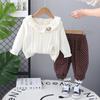 Moda de niña Primavera 2025 Primavera y Otoño Nuevo Chaleco de Suéter de Estilo Occidental para Bebé Niña Conjunto de Tres Piezas de Encaje Ropa Infantil para Niña