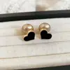 Pendientes de Terciopelo con Estampado de Leopardo Rojo en Forma de Corazón con Perlas, Doble Uso, Elegantes, Suaves, Versátiles, con un Toque de Lujo, Accesorios Populares para las Orejas