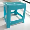 Taburete de Plástico Simple Que No Se Deforma Fácilmente, Fuerte y Resistente al Desgaste, Hecho de Material PP