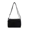 Bolsa Simples de Alto Padrão com Senso para Mulheres de Grande Capacidade Nova Bolsa de Ombro Casual Tote Bolsa de Ombro Cruzado Estilo Coreano Versátil de Nicho