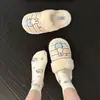 Zapatillas de felpa de algodón con rayas de conejito de dibujos animados lindas para otoño e invierno 2026 para mujer, cálidas y antideslizantes, adecuadas para usar en casa y al aire libre
