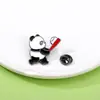 Fábrica de Origen Broche Atleta Panda Panda Jugando Baloncesto Fútbol Bádminton Tenis de Mesa Insignia Deportiva de Aleación