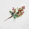 Set navideño de gran venta transfronterizo combinación bayas de acebo rojo flores de pino bayas de pino ramo de agujas de pino caja de regalo accesorios de decoración festiva