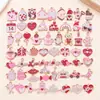 60 Gotas de Aceite Dibujo Animado Rosa Día de San Valentín Oso de Amor Chocolate Aleación de Zinc Colgante Accesorios para Joyería DIY