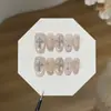 Un Diseño de Uñas con Forma de Cruz Estilo Hot Girl, Efecto Ojo de Gato Brillante, Color Nude, Brillo Fino, Pedrería en Forma de Cruz, Perlas y Uñas Hechas a Mano