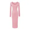 Vestido preto com decote coração para mulheres, coleção de outono 2026, acinturado, elegante, emagrecedor, justo, de comprimento médio e que abraça o corpo