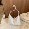 Bolsa de Ombro Única Versátil Retrô da Moda Feminina 2026 Nova Leve Luxuosa para o Trabalho Bolsa Transversal Estilosa Grande Capacidade Bolsa de Axila