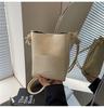 Bolsa Transfronteriza para Teléfono Móvil para Mujer, Bolso Cruzado Nuevo de Moda de Nicho 2026 Estilo Cubo para Hombro, Bolso Pequeño Estilo Coreano para Llevar Teléfonos Móviles