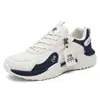 Zapatos de hombre 2026 verano modernos transpirables deportivos ligeros suela blanda para correr antideslizantes versátiles casuales zapatos de papá