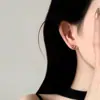 Nuevos Pendientes de Tachuela Irregulares Dorados en Forma de Corazón para Mujer, Exquisitos de Nicho de Lujo Ligero Versátiles de Alta Gama Moda Pendientes Simples para Mujer