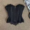 Top de encaje negro de verano con un diseño puro y seductor, que ciñe la cintura y estiliza, sin tirantes y con tirantes finos