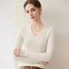 26 Inverno Novo Cashmere Malha 12 Gauge Gola V Manga Longa Feminino Cor Sólida Canelado Slim Fit Suéter Camada Base