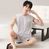 Pijama de Verão Masculino, Regata Canelada Sem Mangas e Shorts de Seda Gelada, Tamanho Plus Size, Cor Sólida, Adequado para Jovens, Pode Ser Usado Fora de Casa, Conjunto para Casa