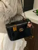 2025 Nuevos Bolsos de Otoño e Invierno Diseño de Nicho Bolsos Cruzados de Gama Alta para Otoño e Invierno Bolsos de Cubo de Mano Bolsos Versátiles