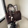 Bolso Tote de Gran Capacidad Transfronterizo para Viajes Diarios Nuevo para Mujer Otoño e Invierno Bolso de Hombro Retro Bolso Grande Retro para Salir
