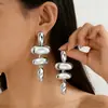 Joias Transfronteiriças Europeias e Americanas Brincos Geométricos Estilosos Exagerados com Design de Textura Metálica Brincos Assimétricos Simples para Mulheres