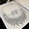 Aretes Anillo Ovalado de Zirconia Collar para Mujer Personalizado Exquisito Moda Cadena para Clavícula Set de Joyería de Lujo Ligero Gama Alta