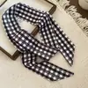 Bufanda de seda vintage a rayas estampadas, simple y elegante, collar casual versátil de verano, accesorio de lujo ligero de alta gama para mujer