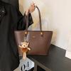 Bolso de hombro retro de gran capacidad y alta textura para mujer, nuevo bolso de mano de moda para otoño e invierno 2024