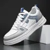 Nuevas zapatillas casuales para hombre 2025, zapatillas blancas versátiles con suelas gruesas, zapatos de moda estilo Hong Kong, zapatos para estudiantes