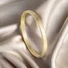 Amazon explosiones transfronterizas anillo liso de acero inoxidable pulsera no se decolora por todo el cielo luz de estrella lujo alto sentido joyería de acero de titanio