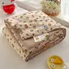 Funda de edredón de gasa arrugada lavada al agua Clase A Verano Fresco Edredón de verano doble Edredón para siesta en dormitorio Edredón para aire acondicionado Edredón de promoción de ventas para eventos