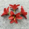 Venta Directa Transfronteriza Mini Lirio Flor Artificial Pasador Hecho a Mano Material Caja de Regalo con Flores Decoración de Escaparate de Centro Comercial Materiales Florales
