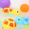 Brinquedo de Banho Tartaruga Pequena de Corda Conjunto de Brincadeiras Aquáticas Infantis Relógio de Banho Mecânico Frio Modelo Tendência TikTok para Bebês e Crianças Pequenas