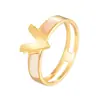 Anillo de Acero Inoxidable con Forma de Concha en V Europeo y Americano Diseño de Nicho Femenino Sentido de Diseño Estilo Frío Simple Todo Fósforo Traje de Pulsera Transfronterizo