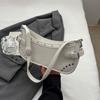 Bolsos de Diseño Nicho para Mujer 2024 Nuevo Dulce y Genial Hottie Remache Bolso de Motocicleta Bolso de Hombro Trendy Bolso Axilar Bolso Cruzado