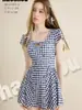 Traje de baño para adultos 161023, Estilo nuevo para mujeres, Enterizo estilo falda con diseño de cuadros para niñas jóvenes y estudiantes, Traje de baño de verano para nadar y jugar en el agua
