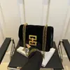 Bolsa de Corrente Estilo Chanel 2026 Inverno Nova Luxo Moda Versátil Simples Casual Ombro Transversal Bolsa de Mão Pequena Quadrada