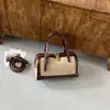 Moda Otoño/Invierno 2026 Bolso de Mano Versátil de Gamuza Bolso para el Trabajo Cuero Suave Estilo Simple Vintage Bolso Cruzado de Moda