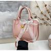 Bolsas de Nicho Transfronteiriças para Mulheres 2026 Primavera Nova Tendência Moda Bolsa Saco Versátil Estilosa Bolsa de Ombro Transversal