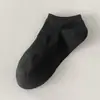 Meias Pretas de Cano Médio para Mulheres, Verão e Primavera/Outono, Resistentes ao Odor, Meias Esportivas Brancas com Faixa, Meias 100% Algodão Masculinas, Atacado do Fabricante de Zhuji