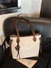 Bolso Retro de Gran Capacidad para Mujer 2026 Nuevo Estilo Elegante Bolso de Hombro para Estudiantes que Van a Clase Bolso Tote
