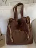 Bolso de Hombro Retro de Ante Bordado Lindo para Otoño e Invierno 2025 Bolso Tote Relleno Grande para Viajes de Mujeres