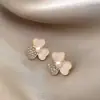 Brincos de Agulha Prata com Design de Trevo com Gota de Óleo Cravejado de Diamantes, Brincos de Design Floral Simples e Luxuosos Estilo Coreano, Brincos Versáteis para o Dia a Dia