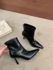 2026 Bico Quadrado Salto Agulha Outono/Inverno Novas Botas Finas Elásticas com Zíper nas Costas Forradas com Lã Botas de Cano Curto Retrô Preto Branco Café