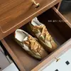 Mollykiki zapatillas retro de bloques de color de nicho para aumentar la altura, nuevas de otoño estilo coreano versátiles casuales plisadas zapatillas de entrenamiento alemanas