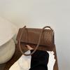 Bolso Cuadrado Pequeño Elegante Minimalista Verano 2025 Nuevo Bordado Acolchado Nicho de Alto Valor Bolso de Hombro Único Versátil Color Sólido Bolso de Mujer