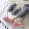 Amazon Explosões Cruz Chinelos de pelúcia Outono e inverno Novo interior quente chinelos de algodão engrossado Leaky Toe Mao Mao Chinelos