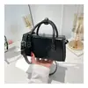 Bolso de Mano de Diseño de Nicho Súper Popular para Mujer, Nuevo Estilo Verano 2026, Bolso Tote Cuadrado Pequeño de Hombro de Alta Gama para Viajes Diarios