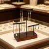 Soporte de Exhibición de Joyería de Madera para Pendientes, Aretes y Aros, Juego de Tres Piezas Estante de Almacenamiento con Base de Madera de Arte de Hierro, Venta al por Mayor de Accesorios