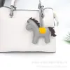 Nuevos Adornos de Caballo de Cuero, Colgantes Mascota del Año del Caballo, Decoraciones Colgantes de Cuero para Espejo Retrovisor de Coche y Bolsos