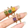 Anel Quadrado de Zircônia Banhado a Ouro Real Estilo Retrô Europeu Anel de Dedo Indicador Fashion para o Trabalho Leve Luxo Toque de Alta Qualidade Joia de Mão Feminina